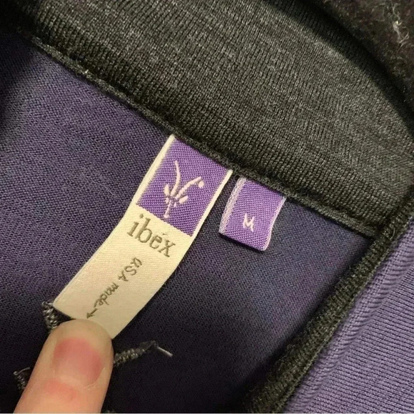 Ibex 100% merino wool purple quater  zip sweater - Picture 2 of 4